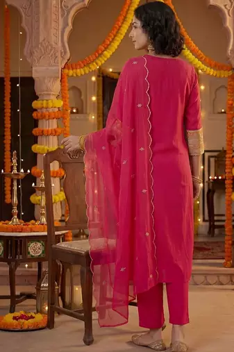 Women Ethnic Motifs Embroidered Regular Thread Work Kurta with Trousers & With Dupatta