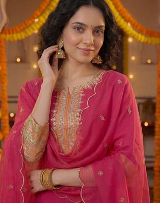 Women Ethnic Motifs Embroidered Regular Thread Work Kurta with Trousers & With Dupatta 5