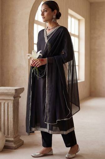 Women Ethnic Motifs Embroidered Angrakha Thread Work Kurta with Trousers & With Dupatta
