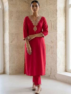Women Ethnic Motifs Embroidered Regular Thread Work Liva Kurta with Trousers 3