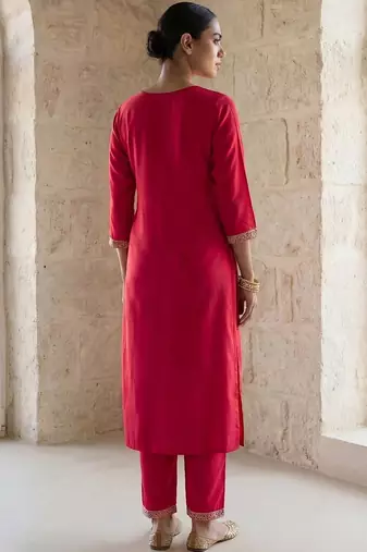 Women Ethnic Motifs Embroidered Regular Thread Work Liva Kurta with Trousers