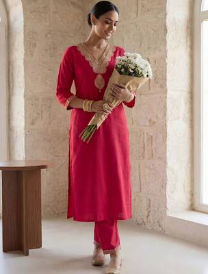 Women Ethnic Motifs Embroidered Regular Thread Work Liva Kurta with Trousers 6