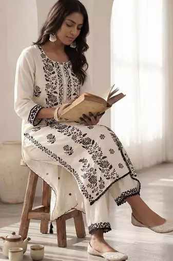 Women Ethnic Motifs Embroidered Regular Thread Work Kurta with Trousers & With Dupatta