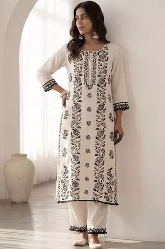 Women Ethnic Motifs Embroidered Regular Thread Work Kurta with Trousers & With Dupatta