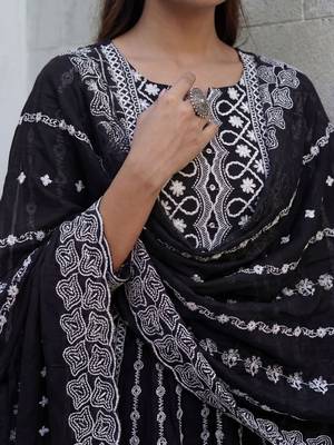 Women Ethnic Motifs Embroidered Panelled Thread Work Pure Cotton Kurta with Trousers & With Dupatta 5