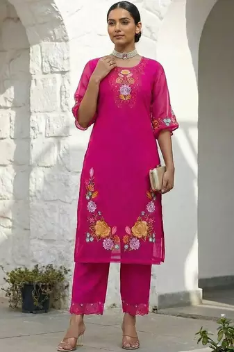 Women Floral Embroidered Regular Thread Work Kurta with Trousers & With Dupatta