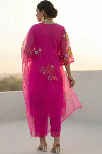 Women Floral Embroidered Regular Thread Work Kurta with Trousers & With Dupatta