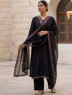 Women Ethnic Motifs Embroidered Regular Thread Work Kurta with Trousers & With Dupatta 1