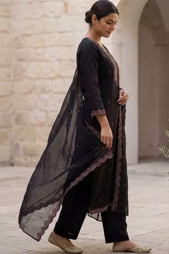 Women Ethnic Motifs Embroidered Regular Thread Work Kurta with Trousers & With Dupatta