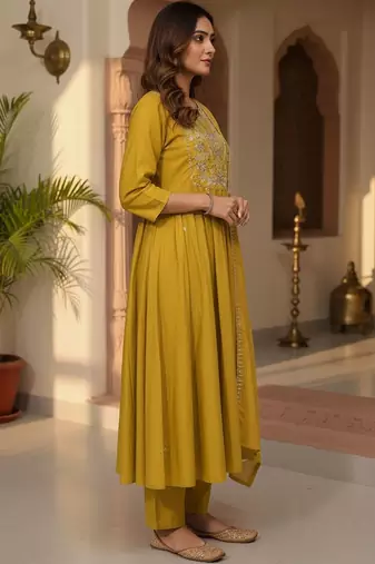 Women Ethnic Motifs Embroidered Pleated Thread Work Kurta with Trousers & With Dupatta