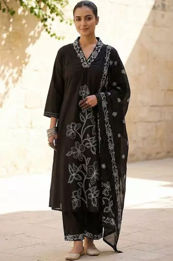 Women Floral Embroidered Regular Thread Work Pure Cotton Kurta with Trousers & With Dupatta