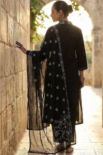 Women Floral Embroidered Regular Thread Work Pure Cotton Kurta with Trousers & With Dupatta