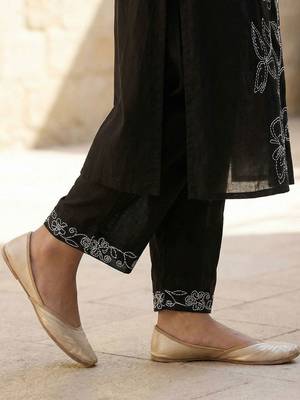 Women Floral Embroidered Regular Thread Work Pure Cotton Kurta with Trousers & With Dupatta 6