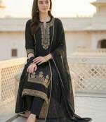 Women Ethnic Motifs Embroidered Regular Thread Work Kurta with Trousers & With Dupatta