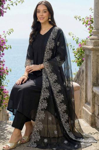 Women Ethnic Motifs Regular Thread Work Kurta with Trousers & With Dupatta