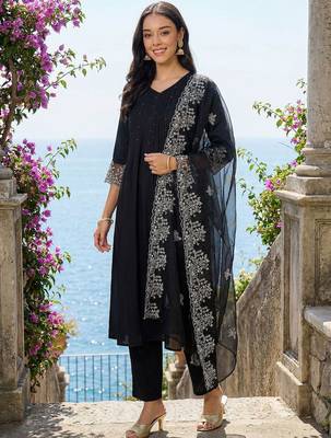 Women Ethnic Motifs Regular Thread Work Kurta with Trousers & With Dupatta 3