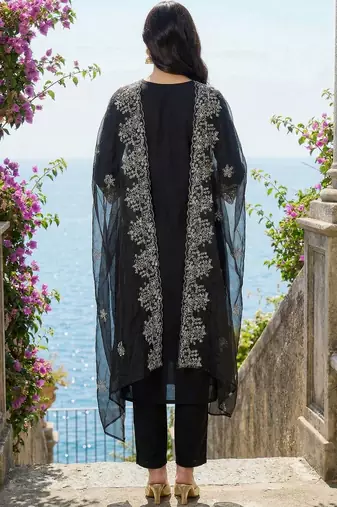 Women Ethnic Motifs Regular Thread Work Kurta with Trousers & With Dupatta