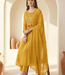 Women Ethnic Motifs Embroidered Pleated Thread Work Kurta with Trousers & With Dupatta