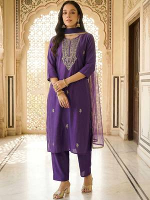 Women Ethnic Motifs Embroidered Regular Thread Work Kurta with Trousers & With Dupatta 3