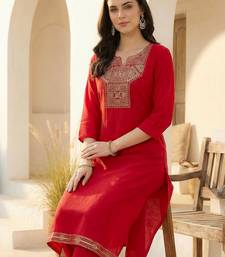 Women Ethnic Motifs Embroidered Regular Thread Work Kurta with Trousers