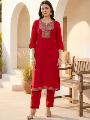 Women Ethnic Motifs Embroidered Regular Thread Work Kurta with Trousers 2