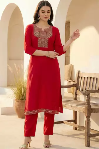 Women Ethnic Motifs Embroidered Regular Thread Work Kurta with Trousers