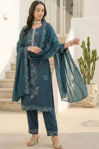 Women Floral Embroidered Regular Thread Work Kurta with Trousers & With Dupatta