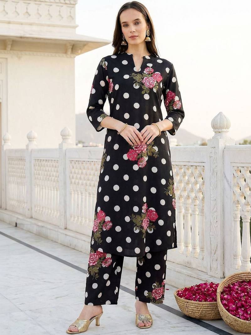 Women Floral Printed Regular Pure Cotton Kurta with Trousers