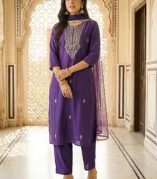 Women Ethnic Motifs Embroidered Regular Thread Work Kurta with Trousers & With Dupatta