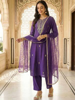 Women Ethnic Motifs Embroidered Regular Thread Work Kurta with Trousers & With Dupatta 3
