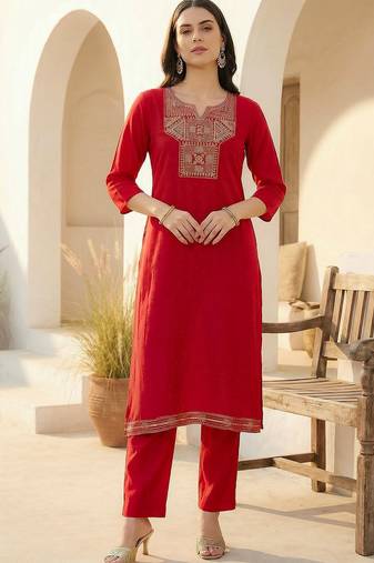 Women Ethnic Motifs Embroidered Regular Thread Work Kurta with Trousers