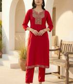 Women Ethnic Motifs Embroidered Regular Thread Work Kurta with Trousers