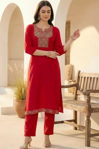 Women Ethnic Motifs Embroidered Regular Thread Work Kurta with Trousers