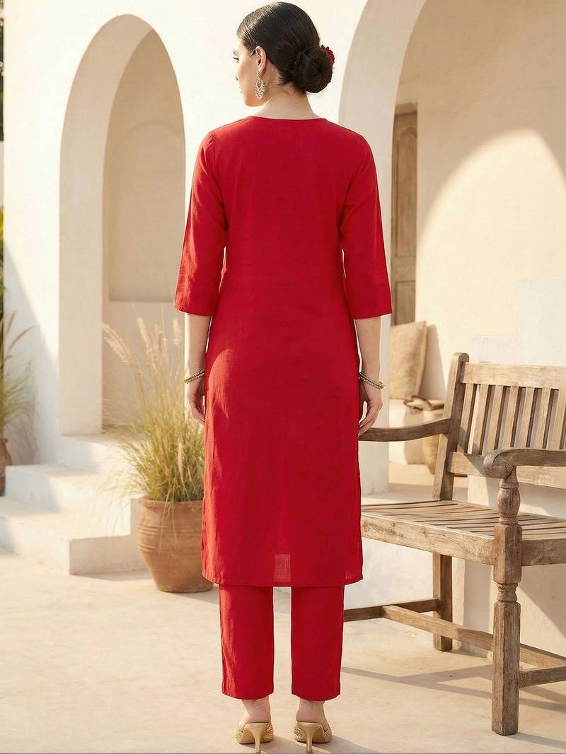 Women Ethnic Motifs Embroidered Regular Thread Work Kurta with Trousers