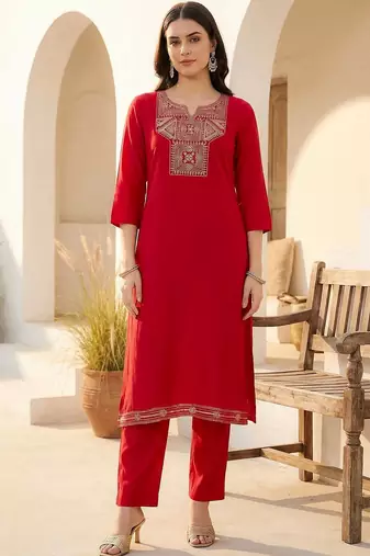 Women Ethnic Motifs Embroidered Regular Thread Work Kurta with Trousers