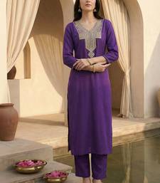 Women Ethnic Motifs Embroidered Regular Thread Work Kurta with Trousers