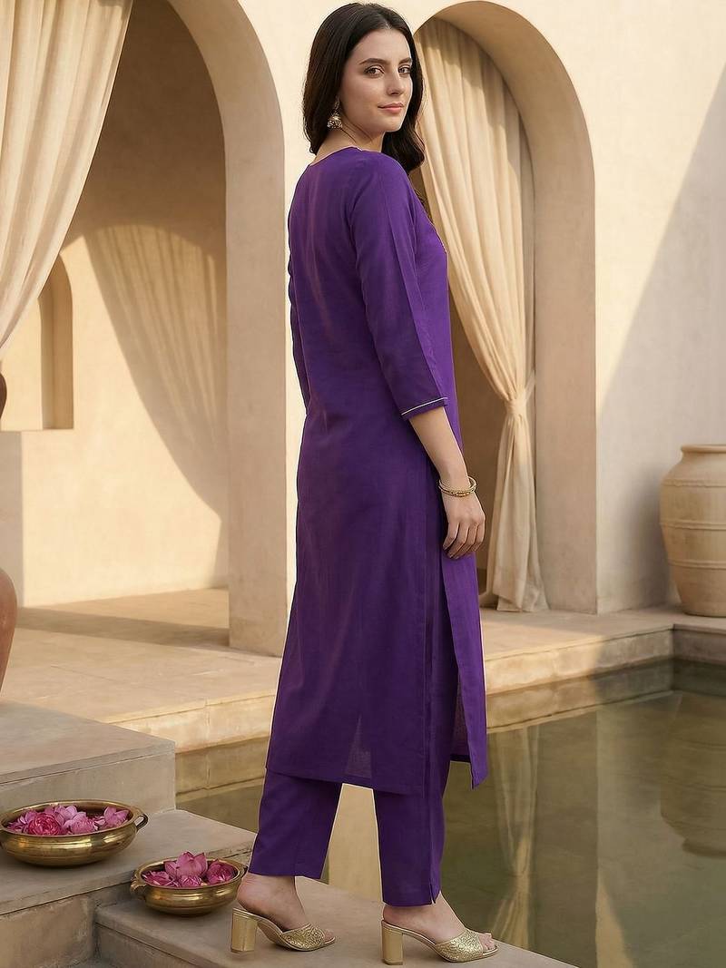 Women Ethnic Motifs Embroidered Regular Thread Work Kurta with Trousers