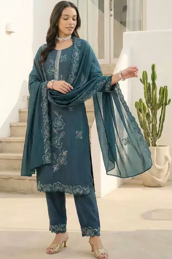 Women Floral Embroidered Regular Thread Work Kurta with Trousers & With Dupatta
