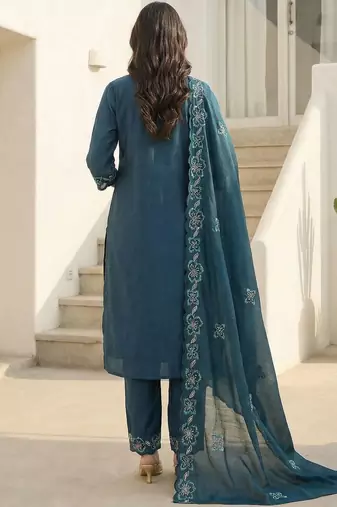 Women Floral Embroidered Regular Thread Work Kurta with Trousers & With Dupatta