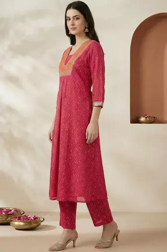 Women Ethnic Motifs Embroidered Regular Thread Work Silk Kurta with Trousers