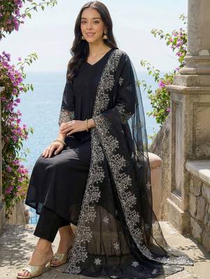 Women Ethnic Motifs Regular Thread Work Kurta with Trousers & With Dupatta 4