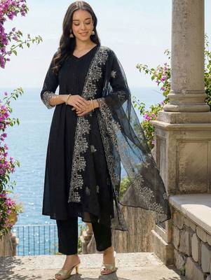 Women Ethnic Motifs Regular Thread Work Kurta with Trousers & With Dupatta 5