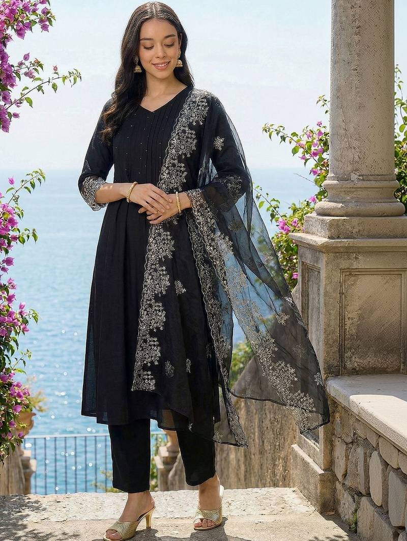 Women Ethnic Motifs Regular Thread Work Kurta with Trousers & With Dupatta