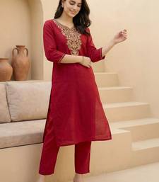 Women Ethnic Motifs Embroidered Regular Thread Work Kurta with Trousers