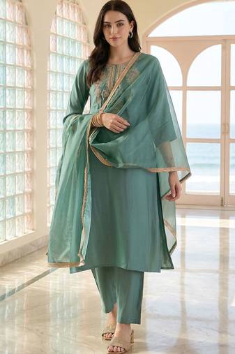 Women Ethnic Motifs Embroidered Regular Thread Work Kurta with Trousers & With Dupatta