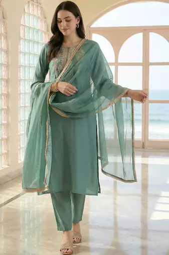 Women Ethnic Motifs Embroidered Regular Thread Work Kurta with Trousers & With Dupatta