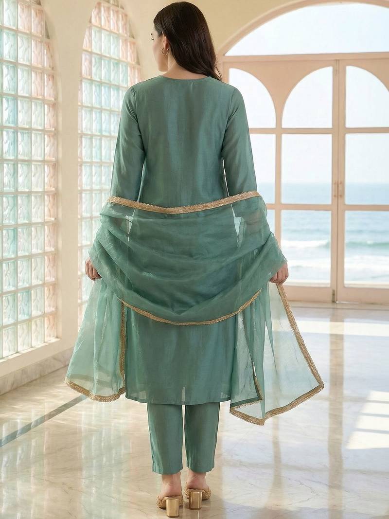 Women Ethnic Motifs Embroidered Regular Thread Work Kurta with Trousers & With Dupatta
