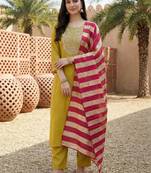 Women Embroidered Regular Thread Work Kurta with Trousers & With Dupatta