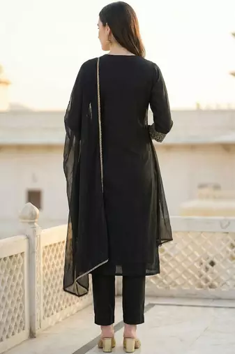 Women Ethnic Motifs Embroidered Regular Kurta with Trousers & With Dupatta