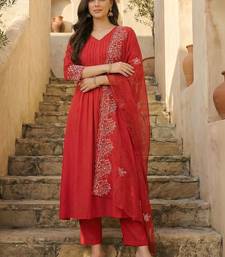 Women Ethnic Motifs Embroidered Pleated Thread Work Kurta with Trousers & With Dupatta